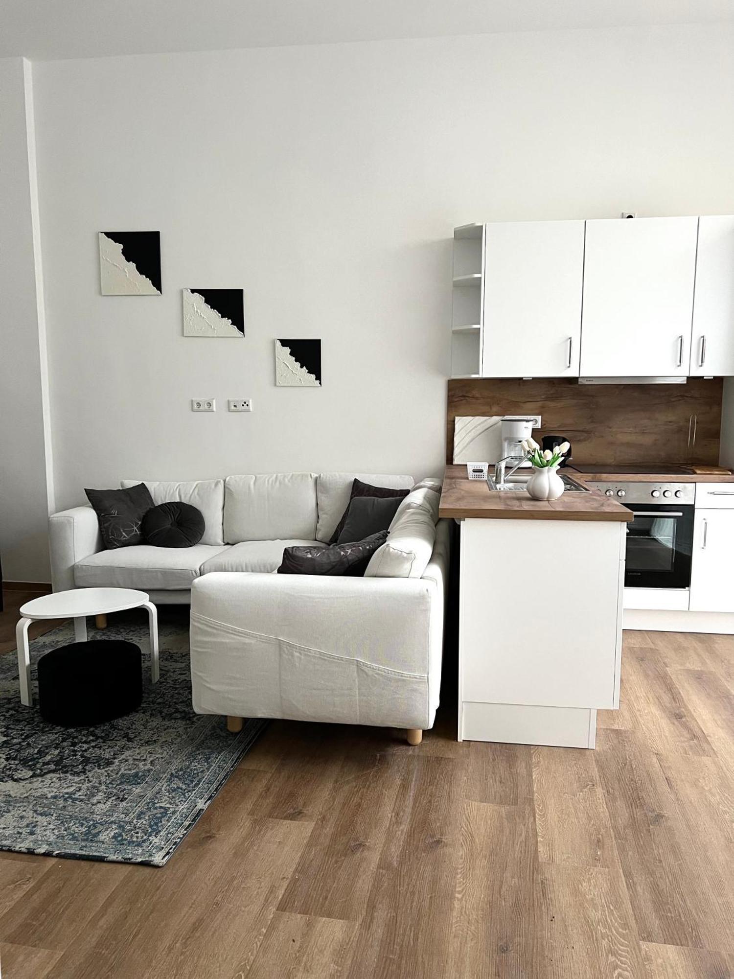 Living One Varel 1 מראה חיצוני תמונה
