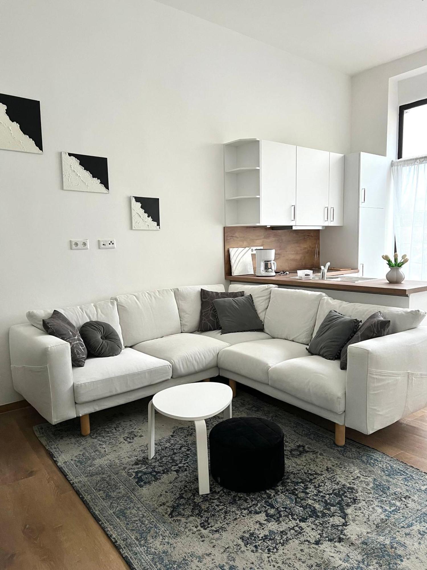 Living One Varel 1 מראה חיצוני תמונה